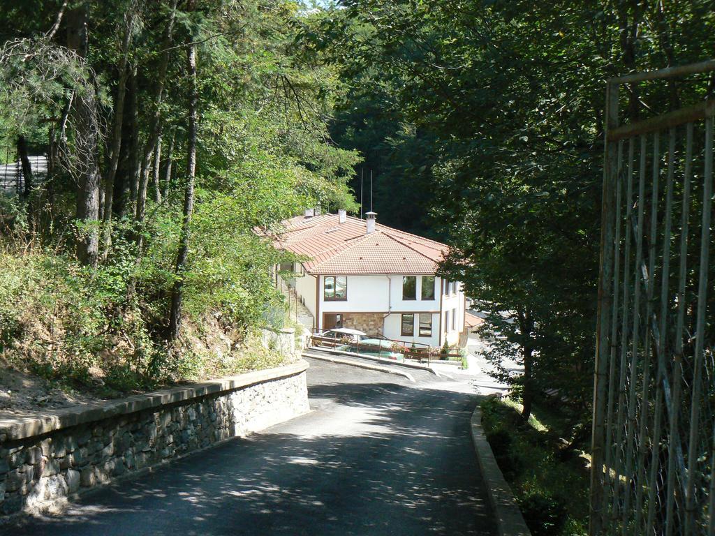 Fisherman'S Hut Family Hotel Beden Exterior photo