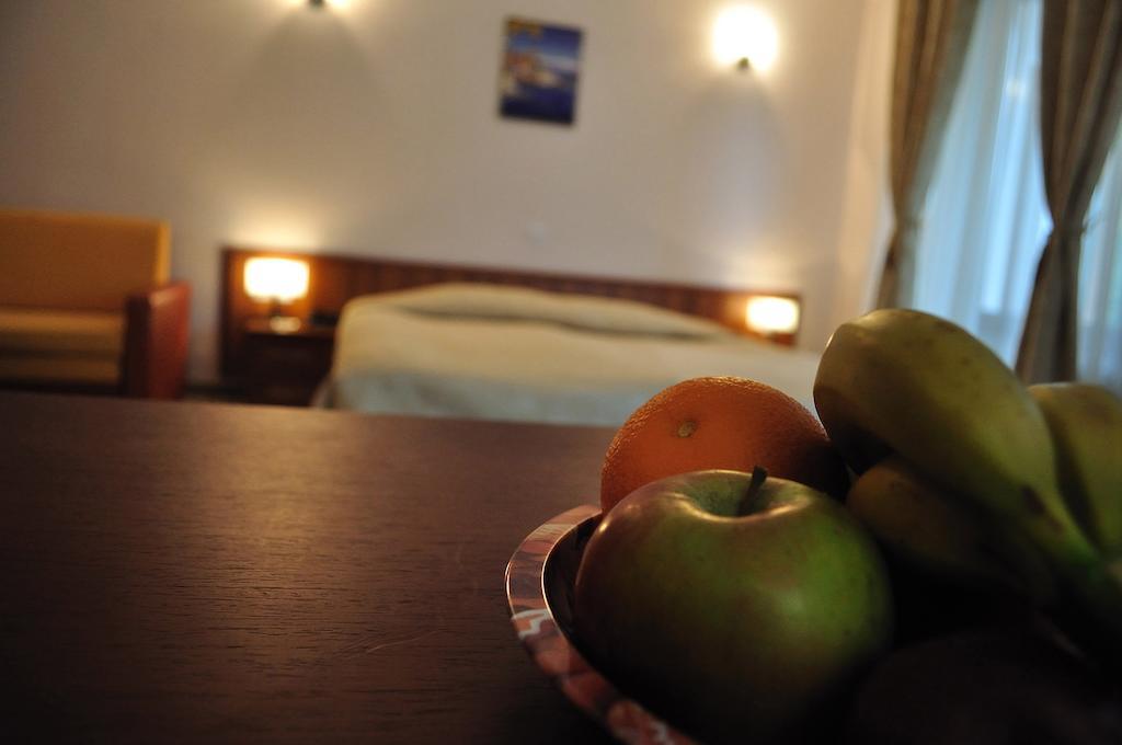 Fisherman'S Hut Family Hotel Beden Room photo