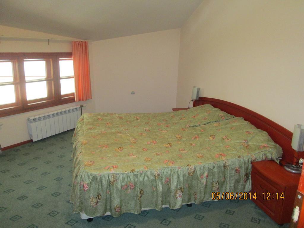 Fisherman'S Hut Family Hotel Beden Room photo